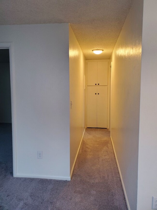 Building Photo - 1 Bedroom in Heart of Nampa!