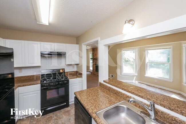 Building Photo - 1701 Underwood Dr SE