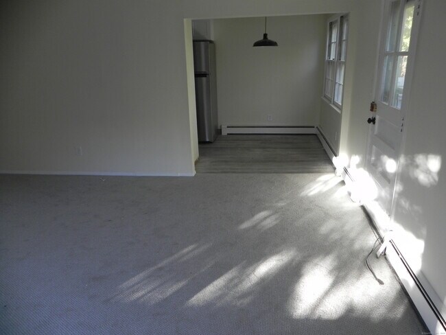 Building Photo - 32 Deerfield St