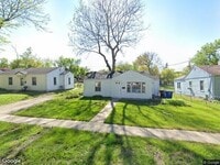 Building Photo - 2 Bedroom House