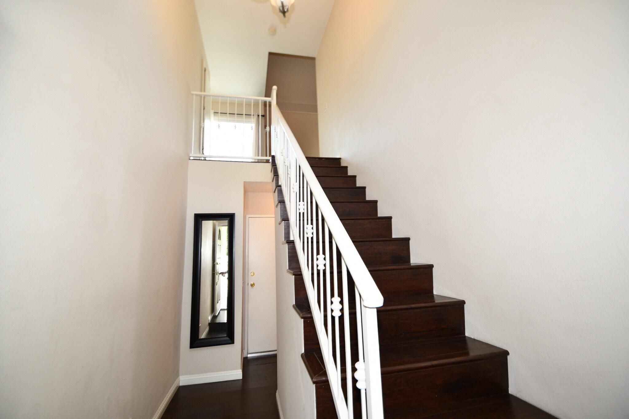 Building Photo - 730 255th St