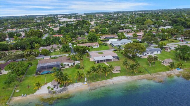 Building Photo - 10962 SW 117th St