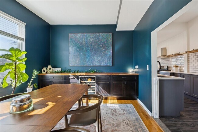 Building Photo - 3024 N Sawyer Ave