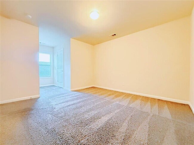 Building Photo - 3560 Golden Gate Ln