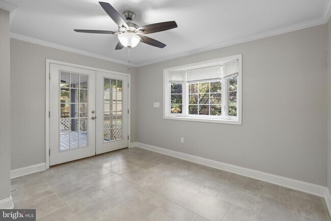 Building Photo - 1516 Cedarwood Dr