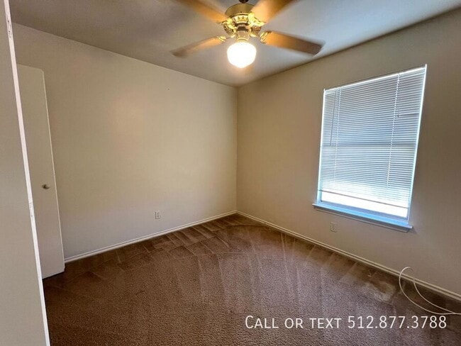 Building Photo - 2213 Creekside Ln