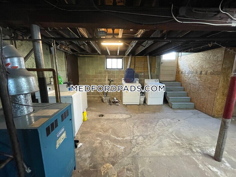 Building Photo - 36 7th St