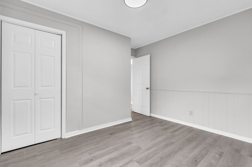Building Photo - 131 Poplar St
