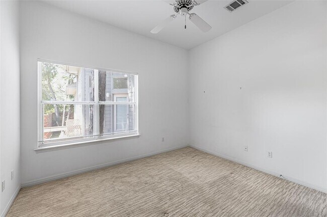 Building Photo - 1621 Maggie Mayes St