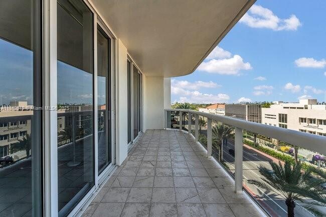 Building Photo - 9595 Collins Ave