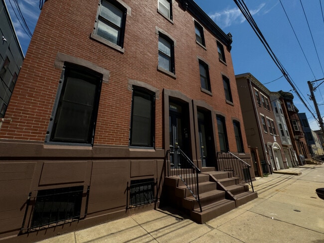 Building Photo - 1223 N Franklin St