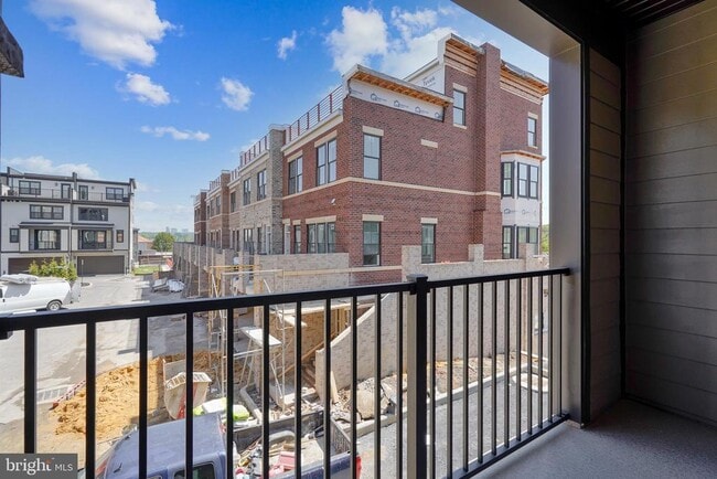 Building Photo - 103 Pleasant St NW
