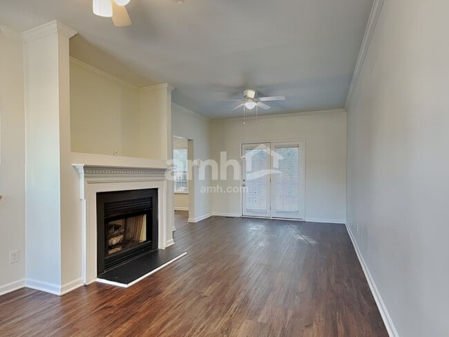 Building Photo - 3104 Gross Ave