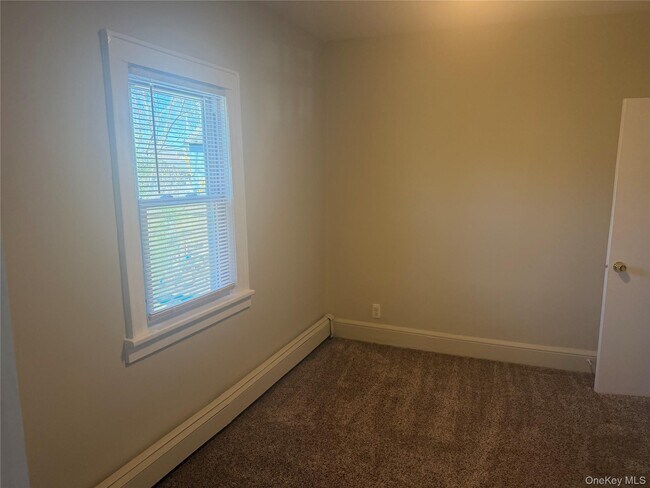 Building Photo - 55 Cedarhurst Ave