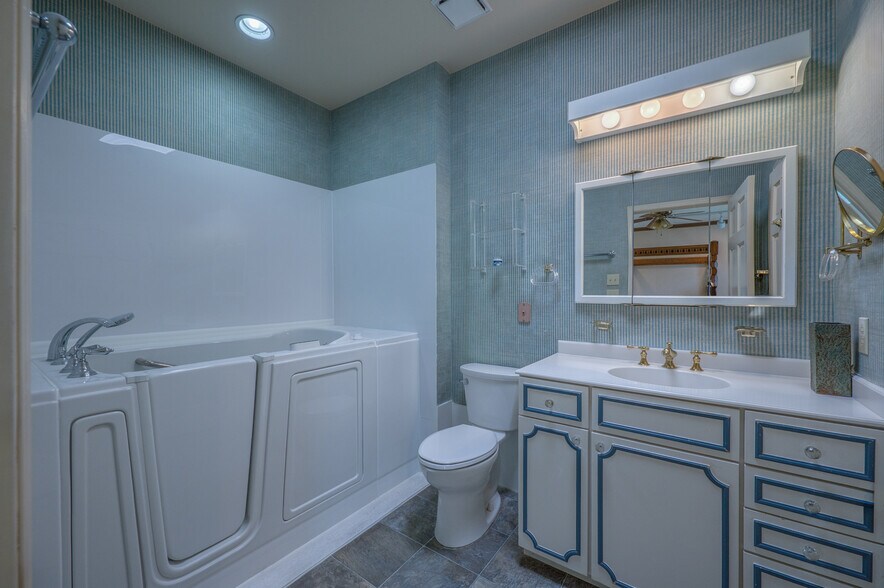 Building Photo - 2611 N Kentucky Ave