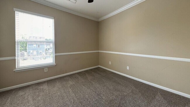 Building Photo - 3 bed / 2.5 bath ~ Foxbank Plantation