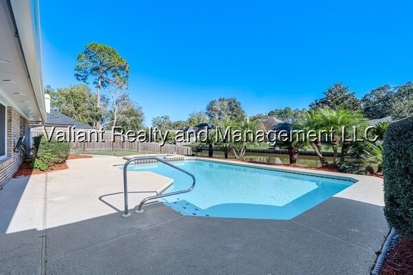 Building Photo - 13807 Carters Grove Ln