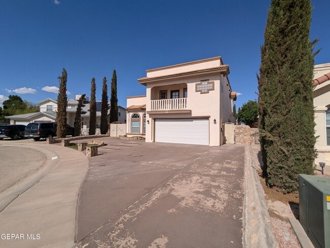Building Photo - 636 Paseo De Flor Cir