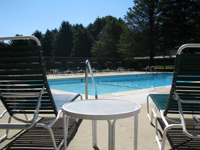 Pines West Apartments 3550 Austrian Pine Way Portage MI 49024