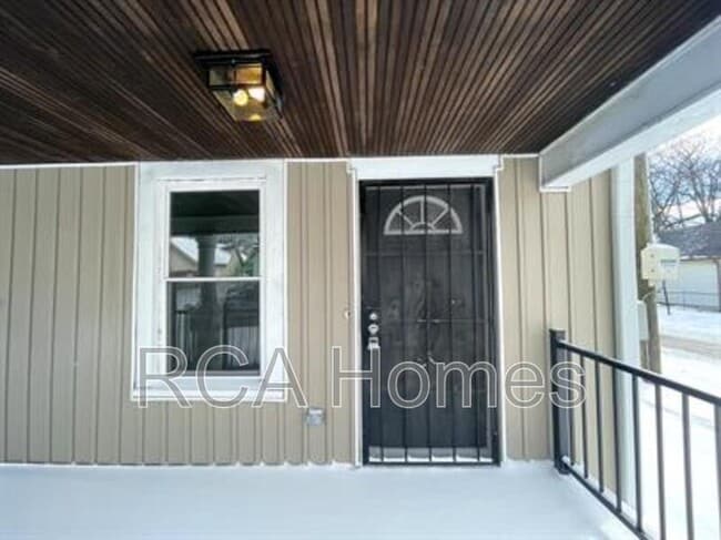 Building Photo - 1637 Spruce St