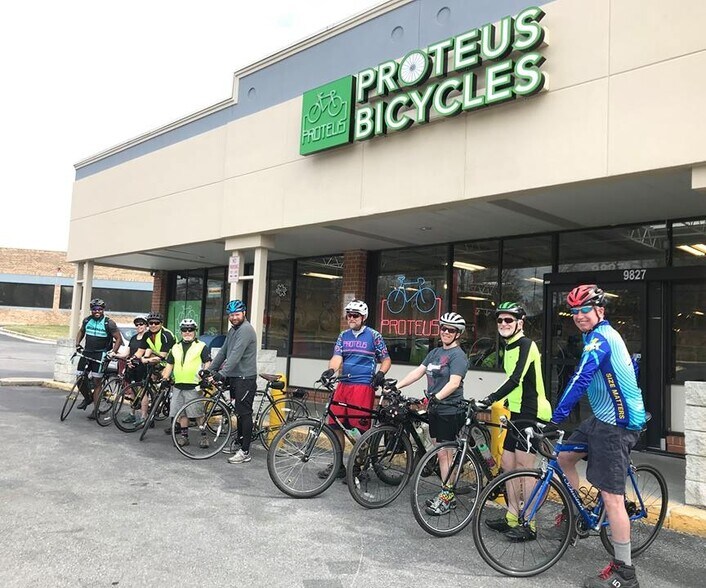 Bicycle and Coffee Shop-3 blocks away - 9718 48th Pl