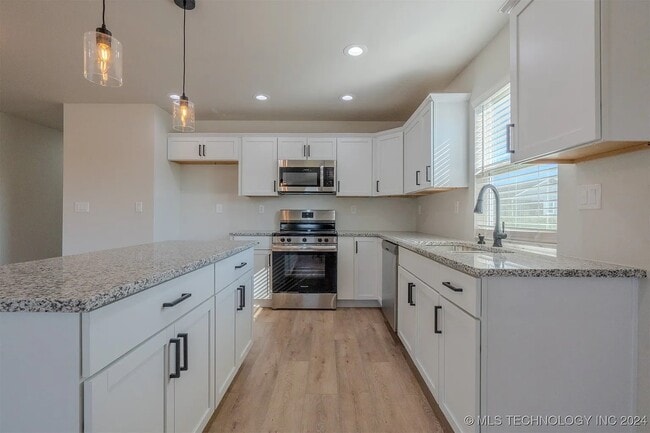 Building Photo - Brand New 3-Bed, 2-Bath Home for Lease – Modern Living in Tulsa
