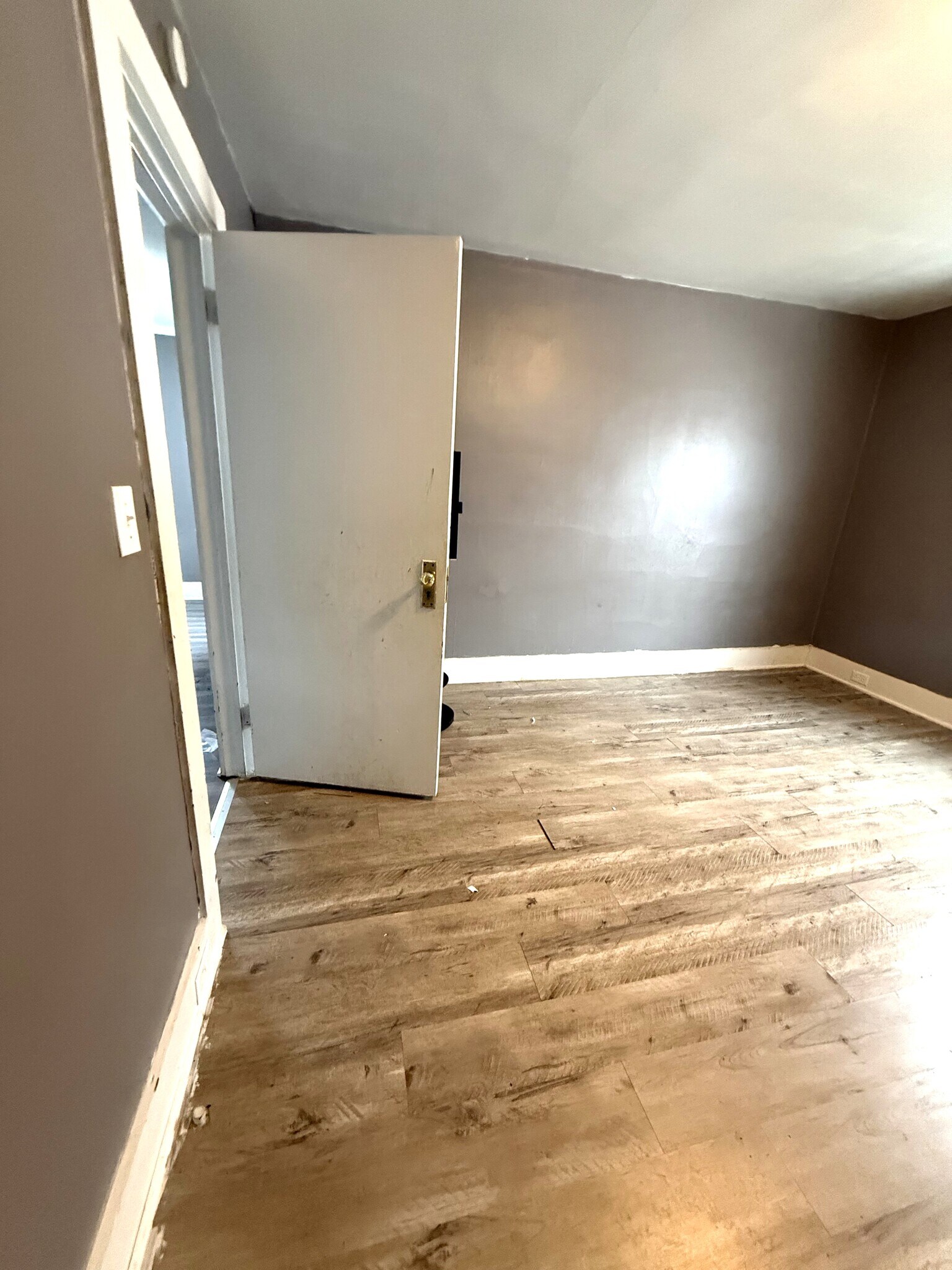 Building Photo - 428 E 27th St