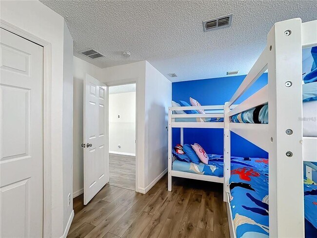 Building Photo - 2719 Lido Key Dr