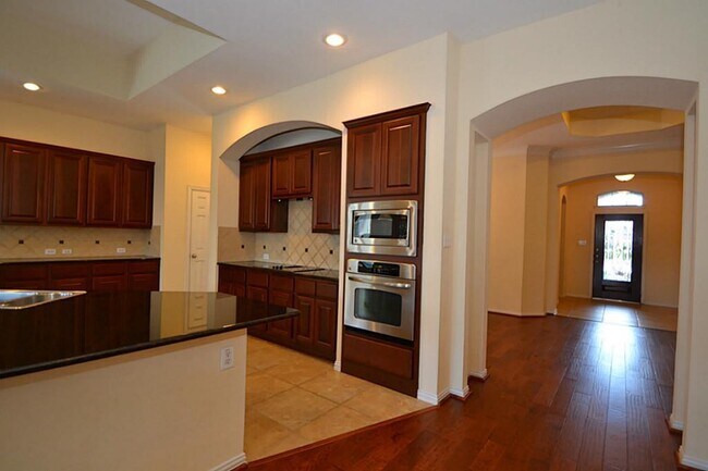Building Photo - 6606 Cadogan Ct