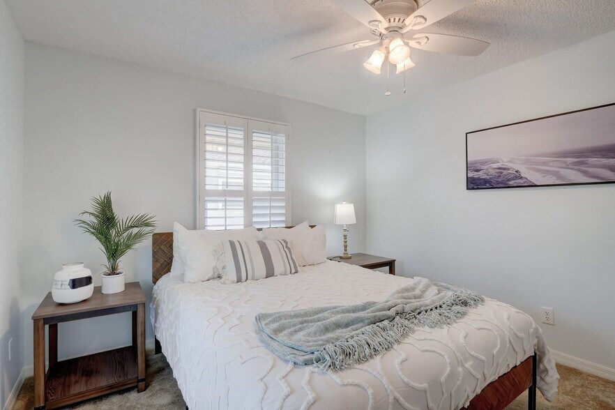 Building Photo - 1501 Chesapeake Ave