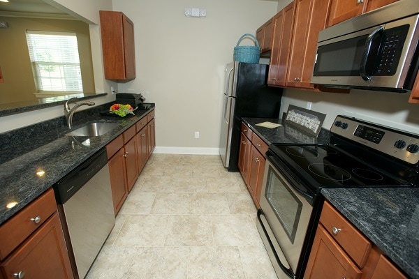 Building Photo - Stonegate Apartments
