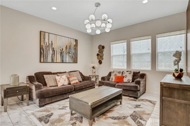 Building Photo - 783 Benchmark