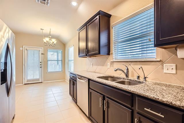 Building Photo - 9916 Pronghorn Rd