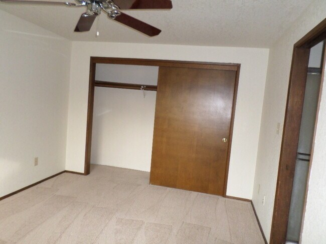 Building Photo - 1149 Progress Dr