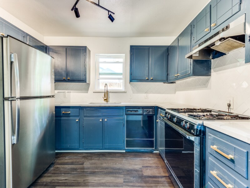 Building Photo - 1926 Chiesa Rd