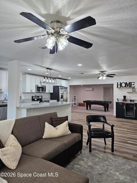 Building Photo - 872 Sadnet Cir NE