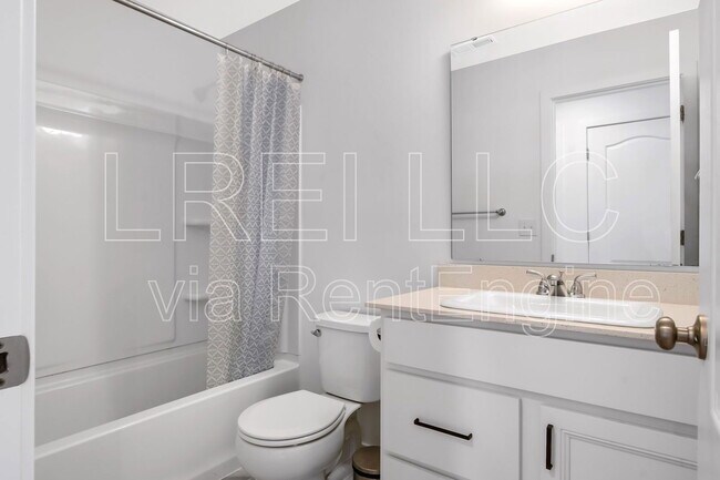 Building Photo - 18071 Bridle Run Dr