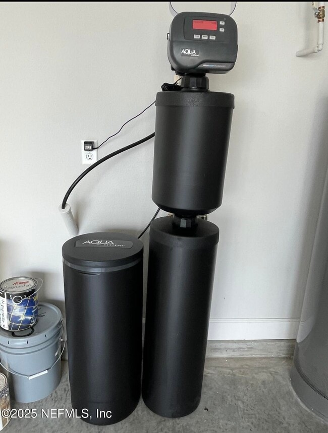 Building Photo - 242 Orchard Ln