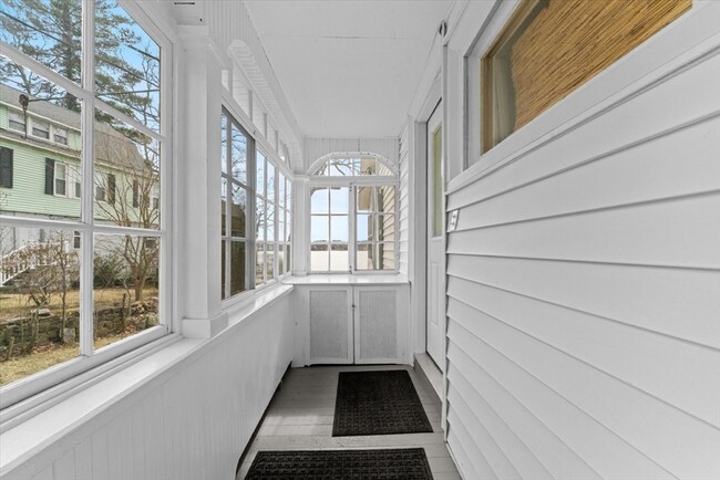 Building Photo - 6 Davis Way