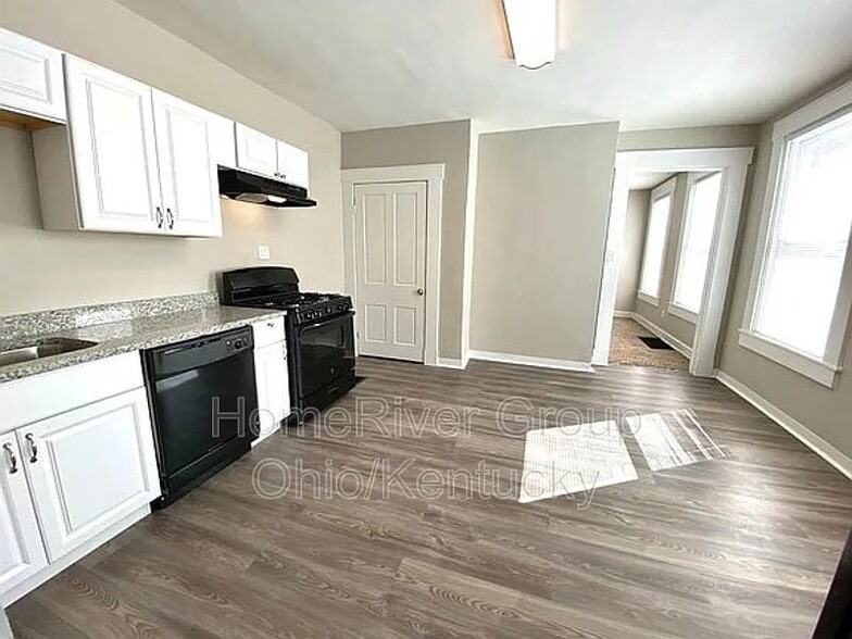 Building Photo - 4319 Hays Ave