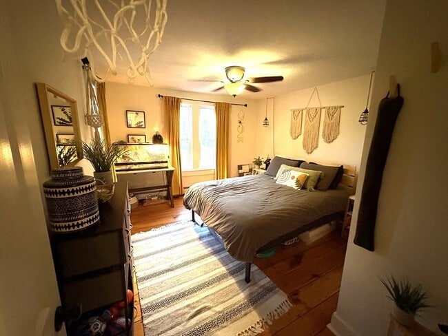 Building Photo - 78 Main St