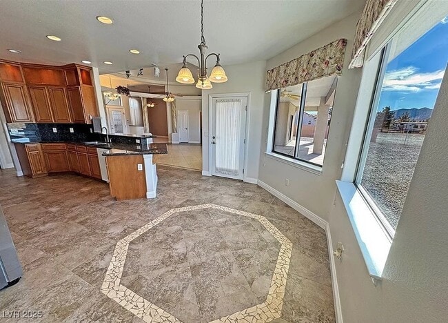 Building Photo - 3580 Prairie Ave