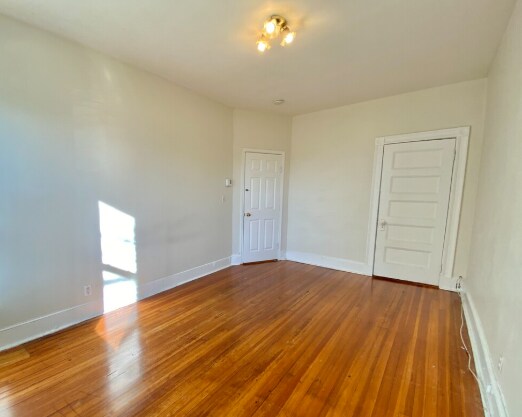 Pictures are representative samples of the advertised unit. In some cases, the actual units you tour - 222 N Harvard St