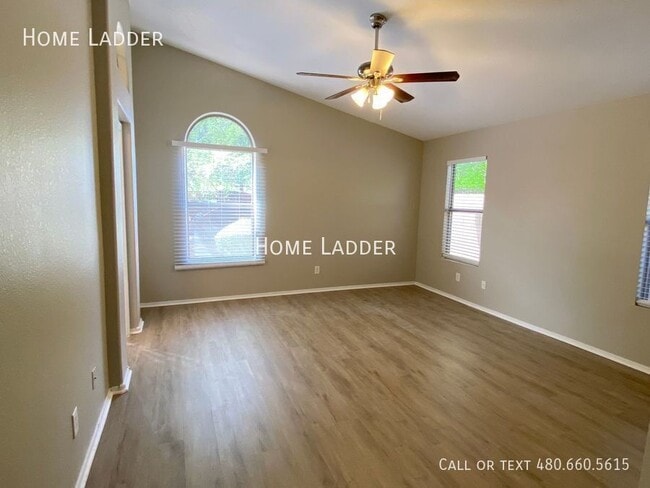 Building Photo - 4723 E Weaver Rd
