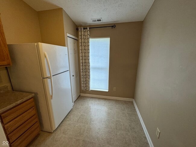 Building Photo - 829 Jack Pine Dr