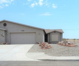 Building Photo - Modern Southside Duplex
