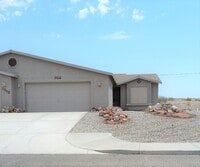 Building Photo - Modern Southside Duplex