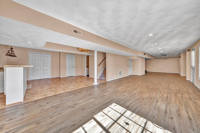Building Photo - 1147 Belcroft Court