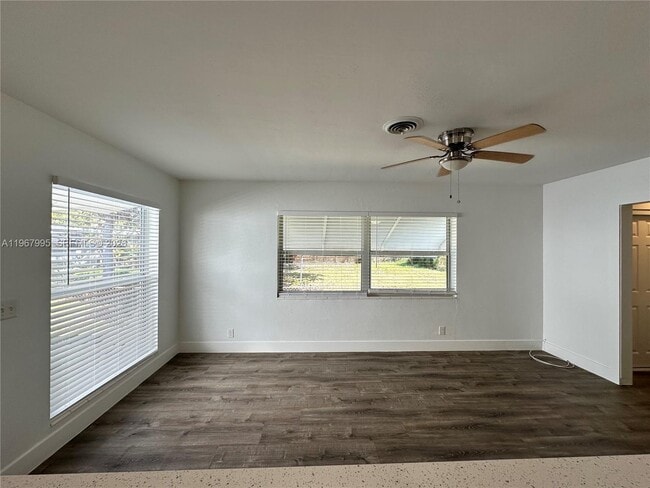 Building Photo - 2436 Van Buren St