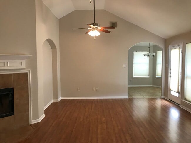 Building Photo - 4108 N Summercrest Loop